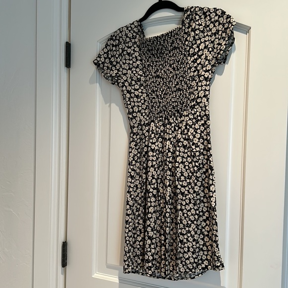 black and white floral dress - Picture 2 of 3